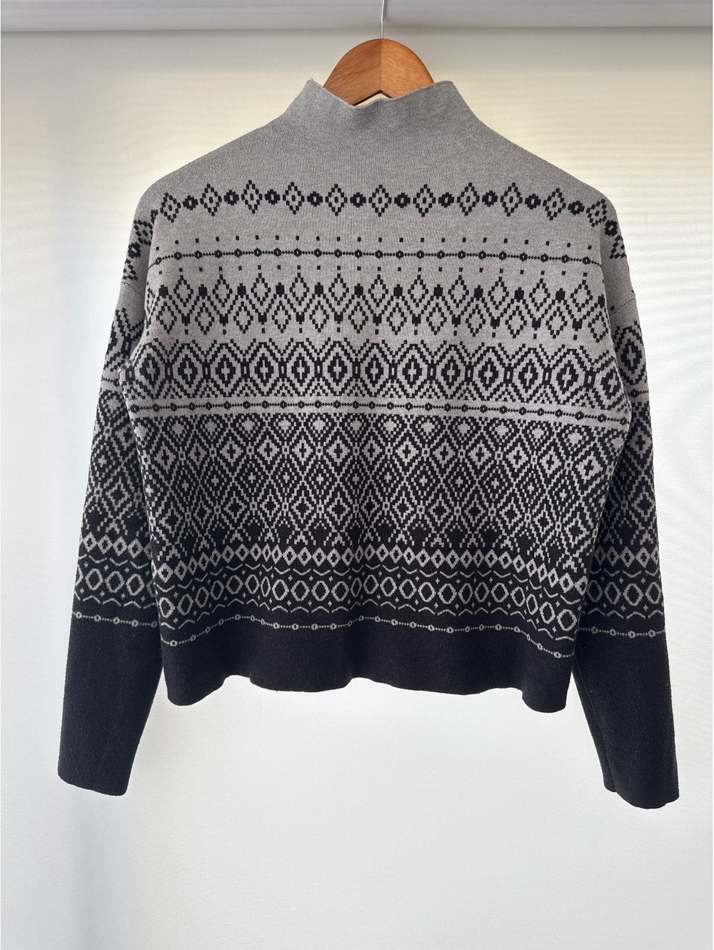 Joie Women's Patterned Gray and Black Sweater, Size Small